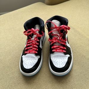 AJ 1 Mid University Blue w/out box and original laces. Pretty good condition